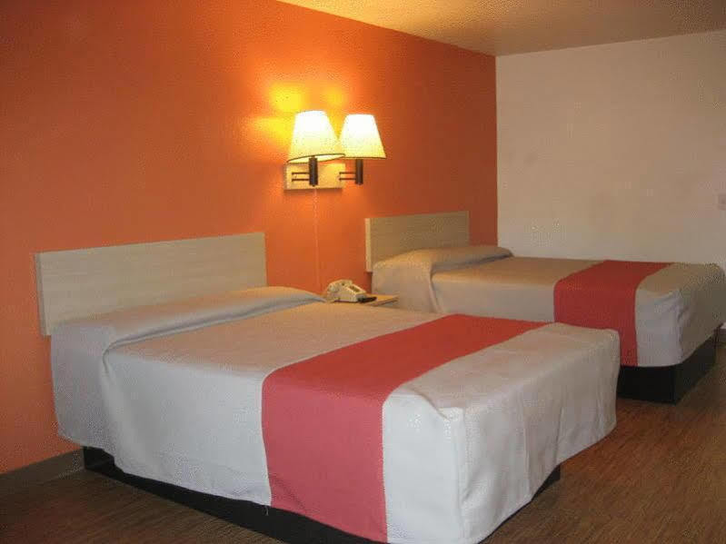 Motel 6-Raleigh, Nc - Кері Екстер'єр фото