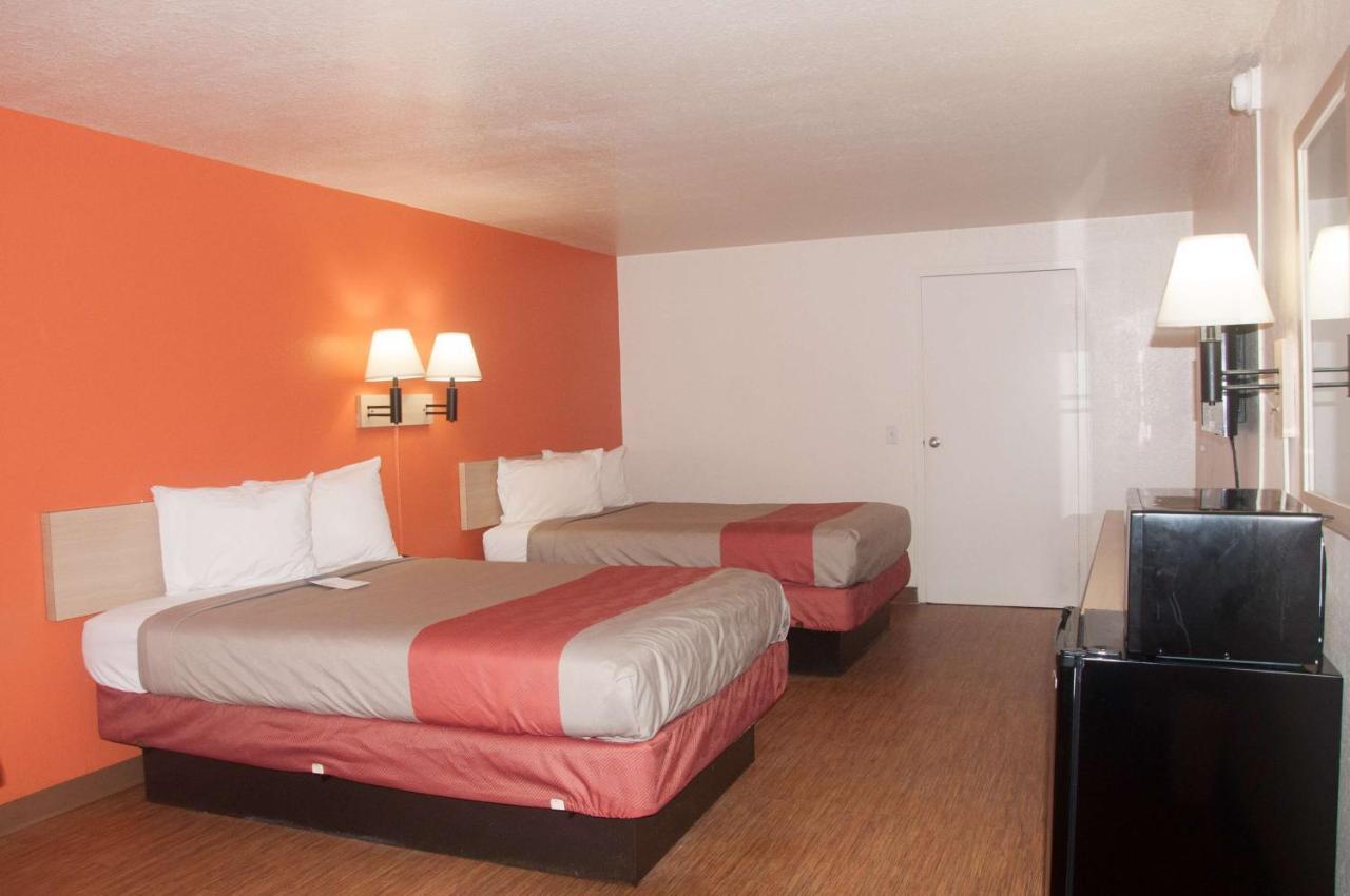 Motel 6-Raleigh, Nc - Кері Екстер'єр фото